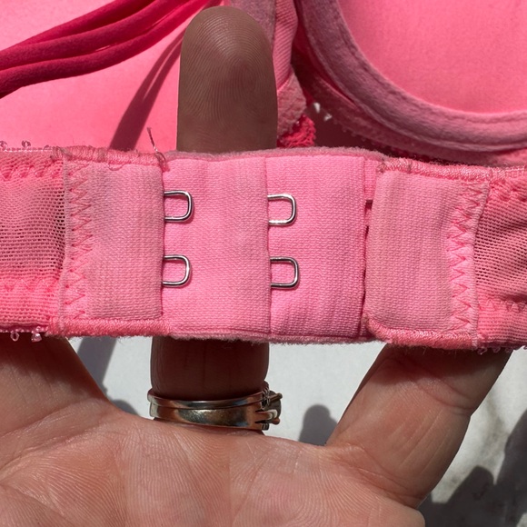 Victoria’s Secret Lace Padded Bra with Swarovski crystal bow Size 34B VS Bra - Picture 6 of 8